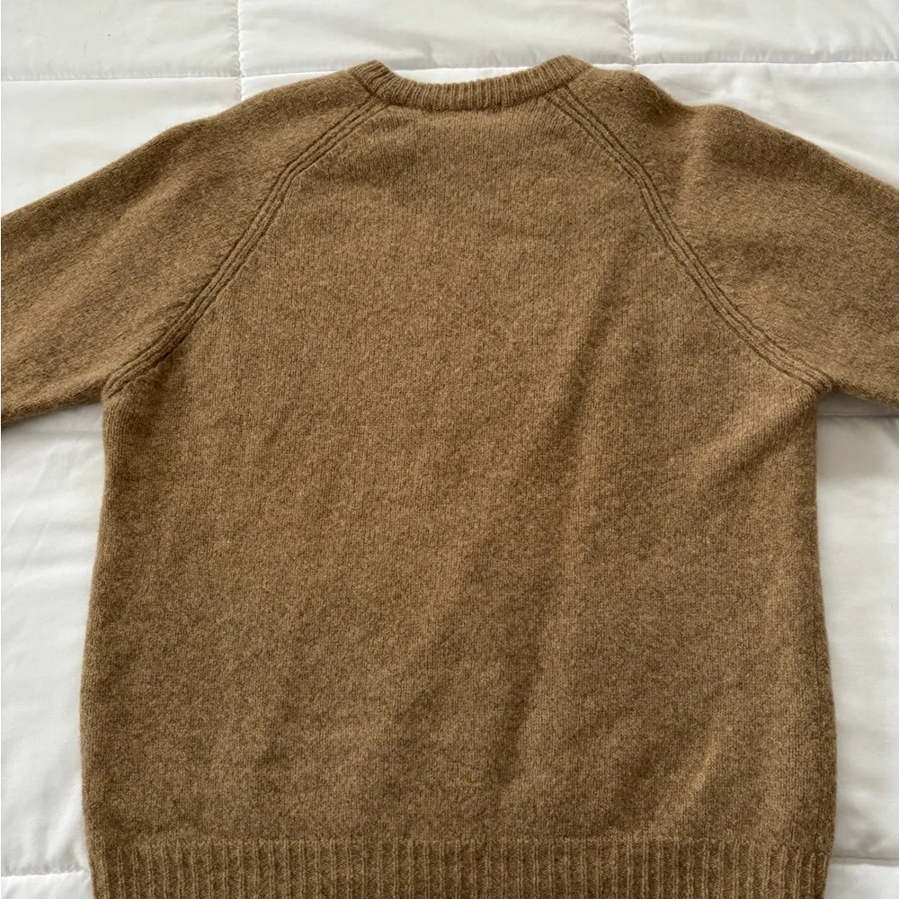 90s 100% Wool J. Crew Women’s Tan Crewneck Sweater